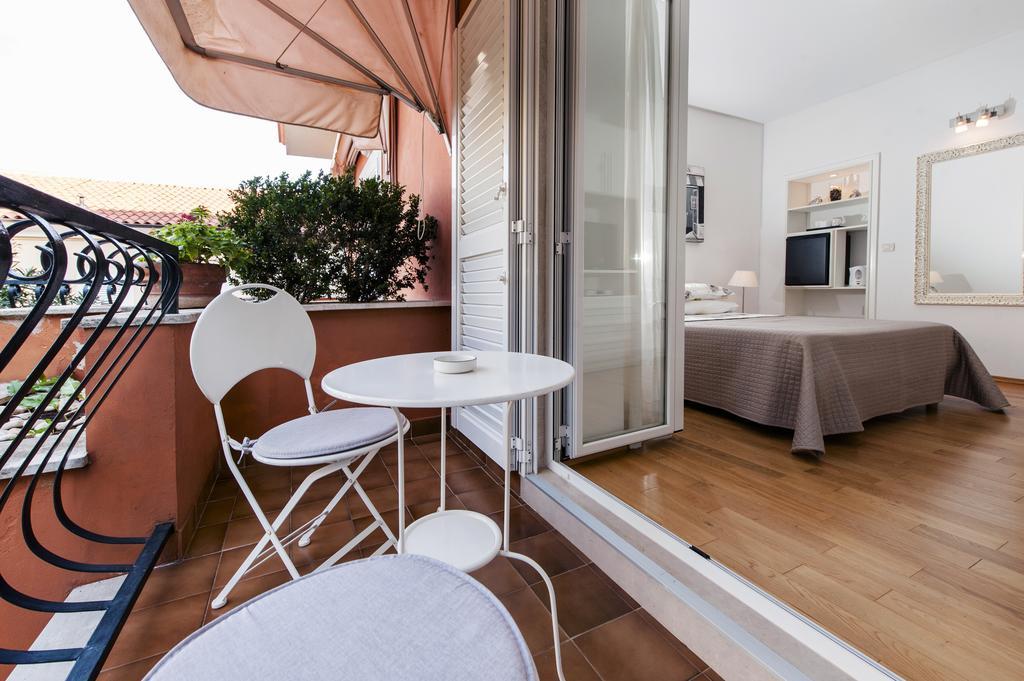 Corte Dei Merli Suite & Room Ровінь Номер фото