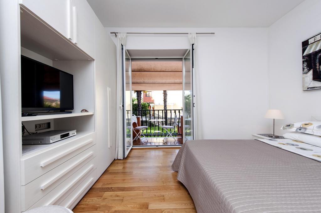 Corte Dei Merli Suite & Room Ровінь Номер фото
