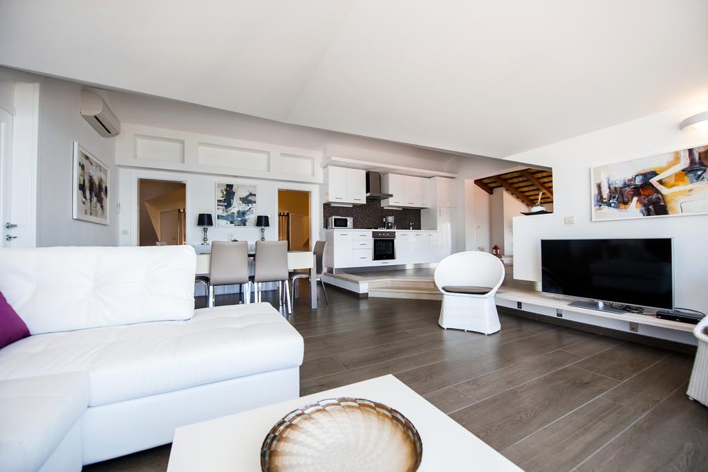 Corte Dei Merli Suite & Room Ровінь Номер фото
