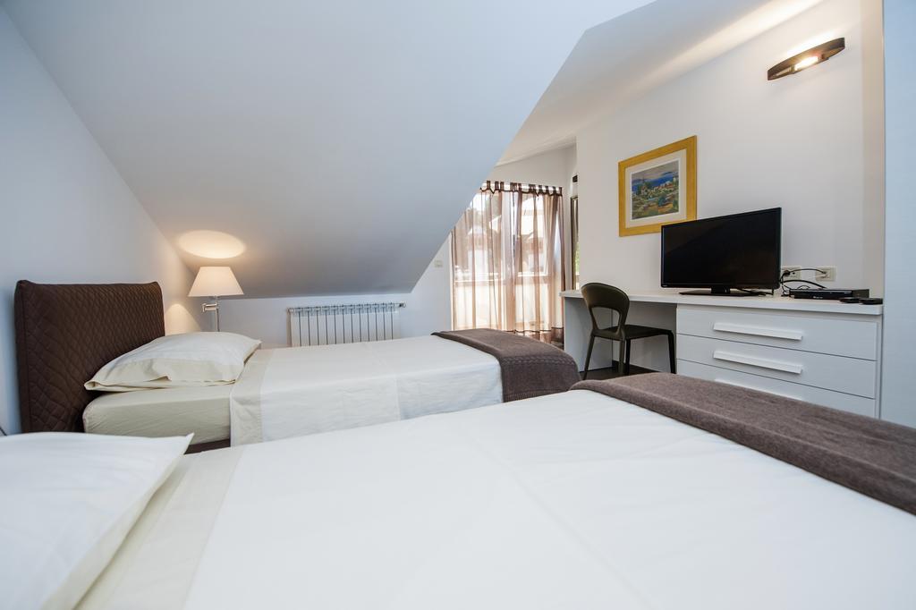 Corte Dei Merli Suite & Room Ровінь Номер фото