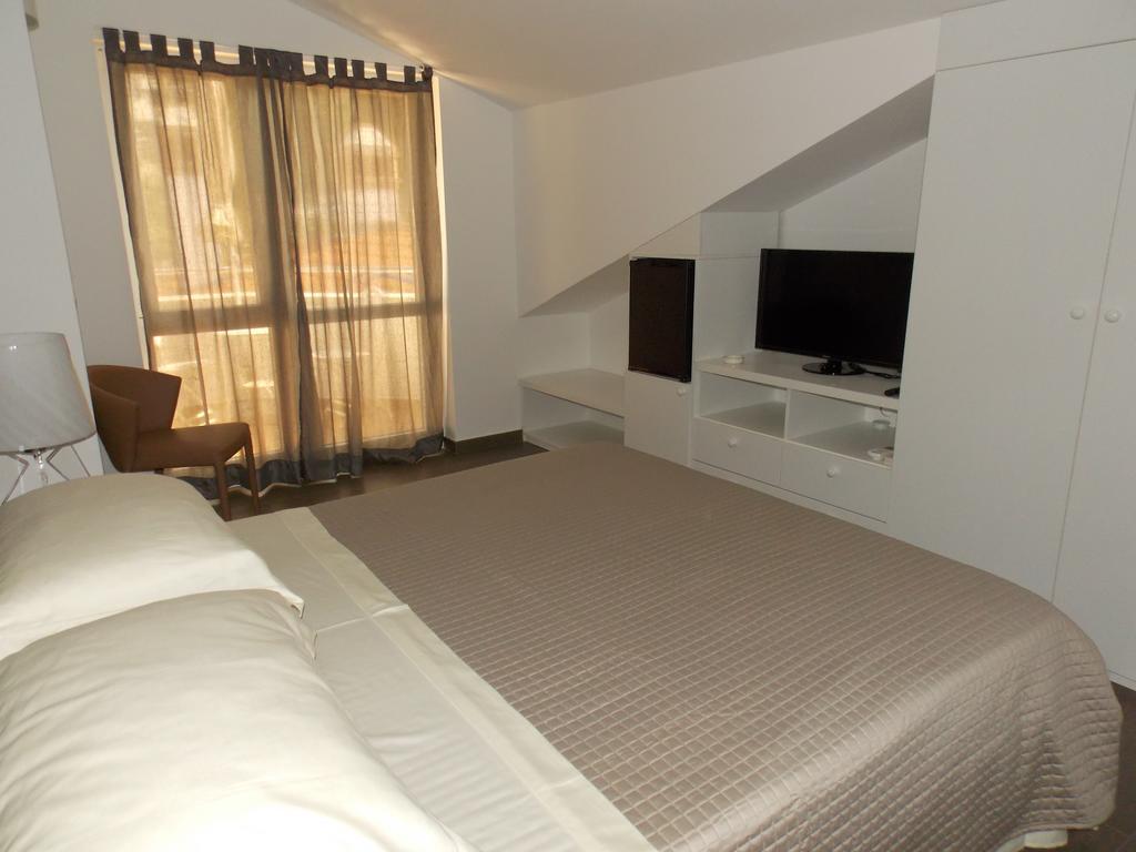 Corte Dei Merli Suite & Room Ровінь Екстер'єр фото